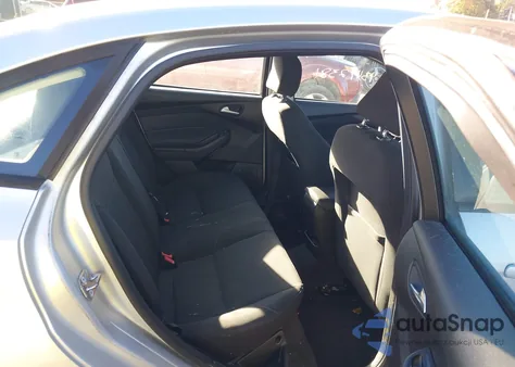 2016 Ford Focus Se z USA, uszkodzony, nr VIN 1FADP3F29GL265831